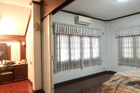 Дом в Чиангмае, Таиланд с 3 спальнями  № 159584 - фото 18