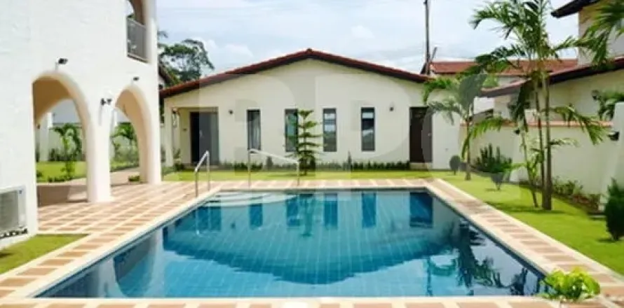 บ้านในพัทยา, ประเทศไทย 4 ห้องนอน № 210390