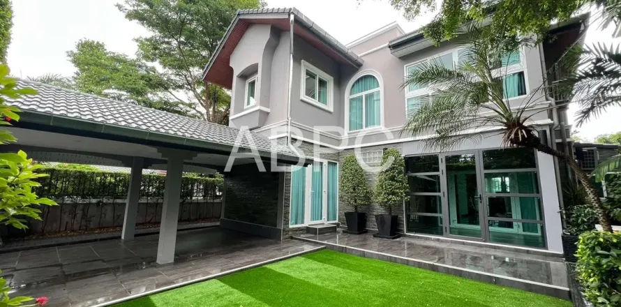 Casa de 3 dormitorios en Pattaya, Tailandia № 211676