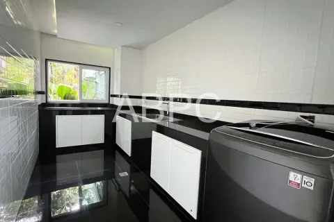 Casa de 3 dormitorios en Pattaya, Tailandia № 211676 - foto 11