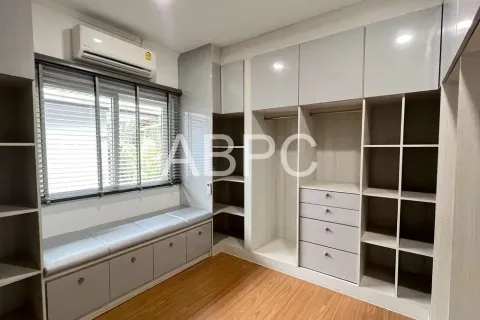 Casa de 3 dormitorios en Pattaya, Tailandia № 211676 - foto 10