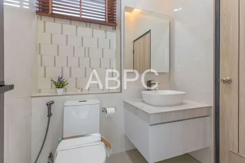 Casa de 3 dormitorios en Pattaya, Tailandia № 211679 - foto 3