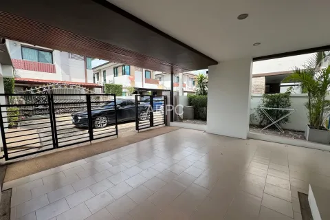 Casa de 3 dormitorios en Pattaya, Tailandia № 211674 - foto 6