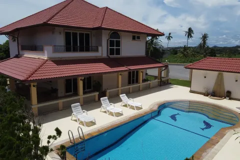 Casa de 4 dormitorios en Pattaya, Tailandia № 211677 - foto 17