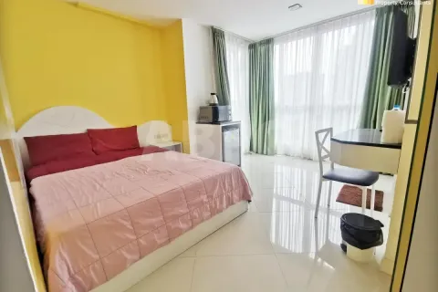 Condominio de 6 dormitorios en Jomtien Beach, Pattaya, Tailandia № 211675 - foto 16