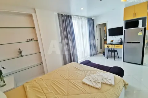 Condominio de 6 dormitorios en Jomtien Beach, Pattaya, Tailandia № 211675 - foto 9