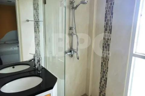 Condominio de 6 dormitorios en Jomtien Beach, Pattaya, Tailandia № 211675 - foto 12