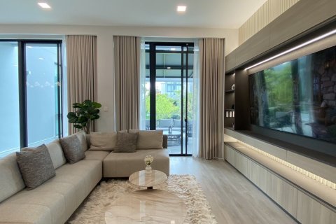 House in Saphan Sung, Bangkok, Thailand 4 bedrooms № 155172 - photo 5
