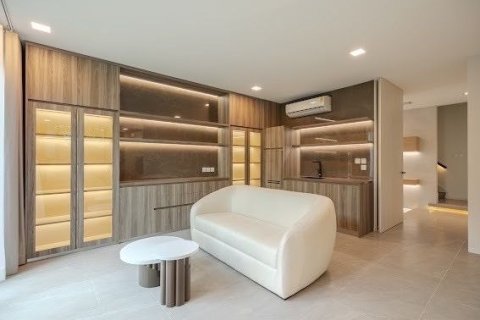 House in Saphan Sung, Bangkok, Thailand 4 bedrooms № 155172 - photo 12