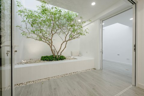 House in Watthana, Bangkok, Thailand 4 bedrooms № 155171 - photo 8