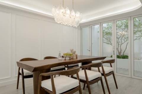 House in Watthana, Bangkok, Thailand 4 bedrooms № 155171 - photo 12