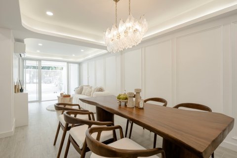 House in Watthana, Bangkok, Thailand 4 bedrooms № 155171 - photo 14