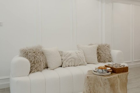 House in Watthana, Bangkok, Thailand 4 bedrooms № 155171 - photo 5