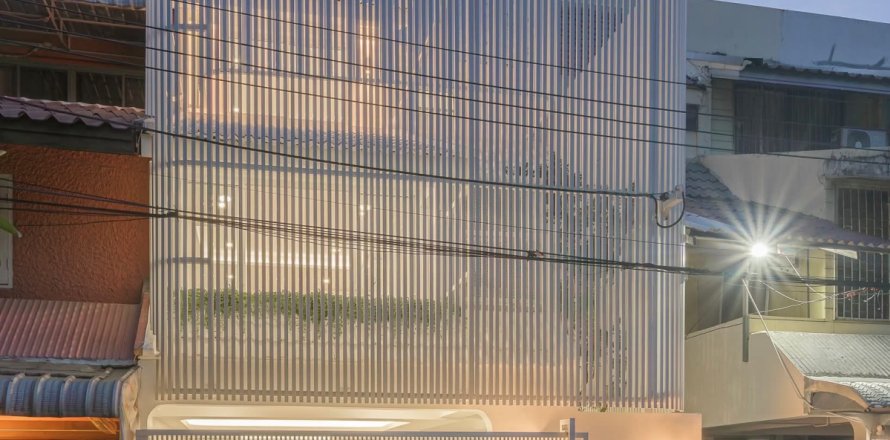 House in Watthana, Bangkok, Thailand 4 bedrooms № 155171