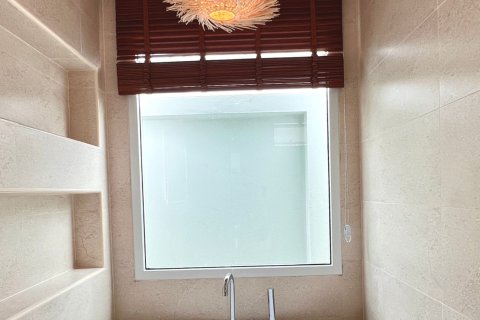 Villa in Phuket, Thailand 3 bedrooms № 155174 - photo 24