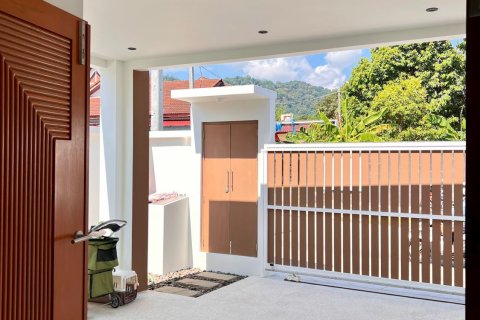 Villa in Phuket, Thailand 3 bedrooms № 155174 - photo 10