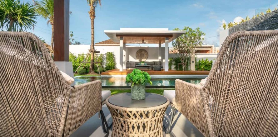 Villa in Bang Tao, Thailand 4 bedrooms № 166428