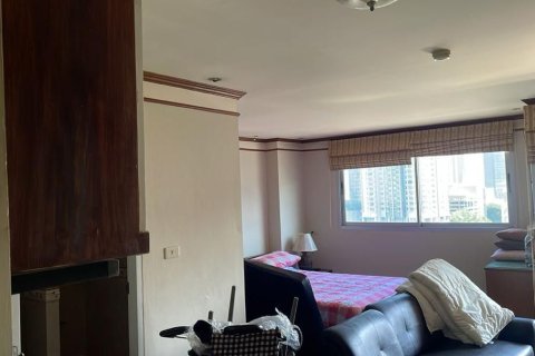 Студия в кондо в Ваттхане, Бангкок, Таиланд № 155819 - фото 2