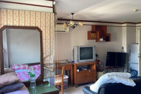 Студия в кондо в Ваттхане, Бангкок, Таиланд № 155819 - фото 1