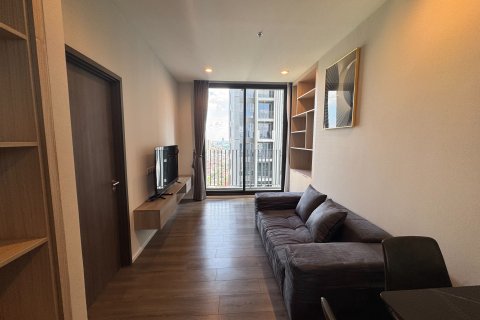 Студия в кондо в Пхракханонге, Бангкок, Таиланд № 155818 - фото 1