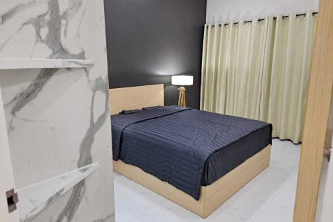 Condo in Khlong Toei, Bangkok, Thailand, 2 bedrooms  № 160511 - photo 4