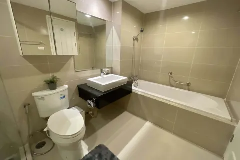 Condo in Huai Khwang, Bangkok, Thailand, 3 bedrooms № 160513 - photo 15