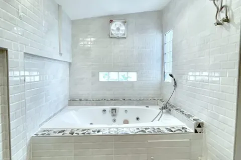 House in Phuket, Thailand 3 bedrooms № 171153 - photo 9