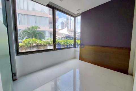 Condo in Pattaya, Thailand, 2 bedrooms № 196782 - photo 11