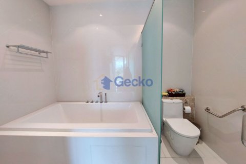 Condo in Pattaya, Thailand, 2 bedrooms № 196782 - photo 12
