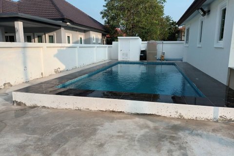 Villa in Cha-am, Thailand 3 bedrooms № 149509 - photo 8