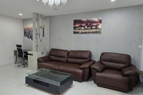 Таунхаус в Паттайе, Таиланд с 4 спальнями  № 149510 - фото 11