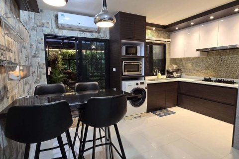 Таунхаус в Паттайе, Таиланд с 4 спальнями  № 149510 - фото 2