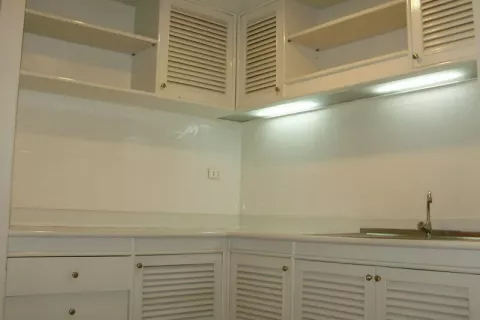 Кондоминиум с 3 спальнями в Ваттхане, Бангкок, Таиланд № 136048 - фото 3