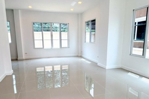 Дом в Сам Пхране, Таиланд с 3 спальнями  № 136047 - фото 2