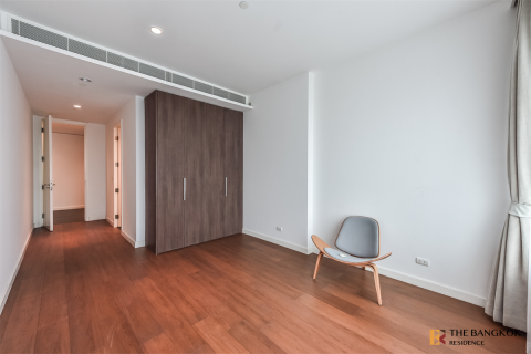 Condo in Bangkok, Thailand, 3 bedrooms  № 186027