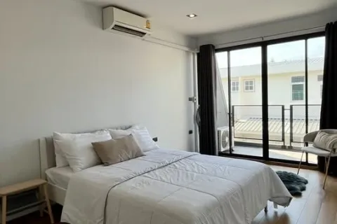 Reihenhaus in Watthana, Bangkok, Thailand 3 Schlafzimmer № 215716 - Foto 13