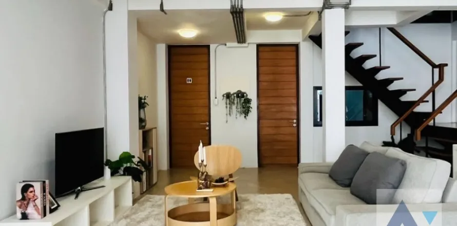 Reihenhaus in Watthana, Bangkok, Thailand 3 Schlafzimmer № 215716