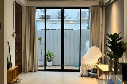 Reihenhaus in Watthana, Bangkok, Thailand 3 Schlafzimmer № 215716 - Foto 18