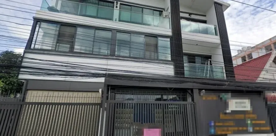 Haus in Phra Khanong, Bangkok, Thailand 7 Schlafzimmer № 215712