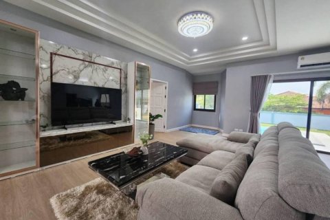 Villa in Bang Sare, Thailand 3 bedrooms № 119429 - photo 4