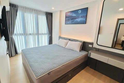 Condo in Huai Khwang, Bangkok, Thailand, 2 bedrooms № 157237 - photo 4