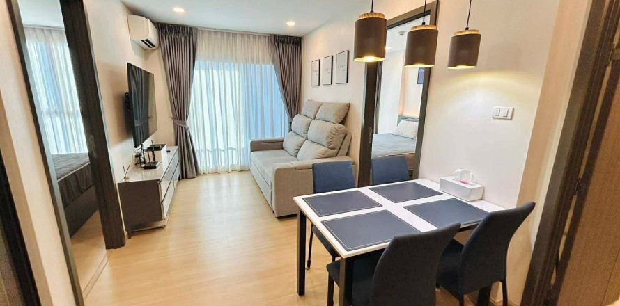 Condo in Huai Khwang, Bangkok, Thailand, 2 bedrooms № 157237