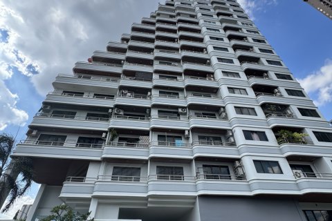 Condo in Chatuchak, Bangkok, Thailand, 2 bedrooms  № 157238 - photo 9