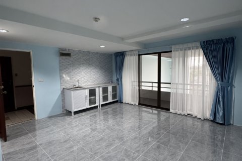 Condo in Chatuchak, Bangkok, Thailand, 2 bedrooms  № 157238 - photo 2