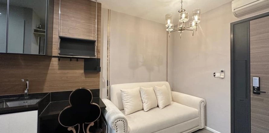 Studio in the Condo in Sathon, Bangkok, Thailand № 157235