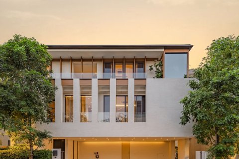 House in Watthana, Bangkok, Thailand 4 bedrooms № 149497 - photo 1