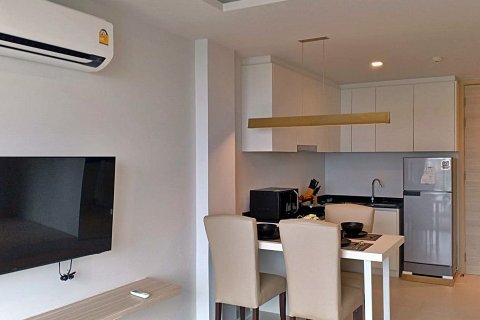 Condo in Phuket, Thailand, 2 bedrooms  № 149495 - photo 13