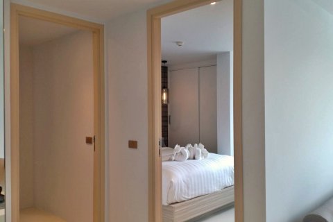 Condo in Phuket, Thailand, 2 bedrooms  № 149495 - photo 11