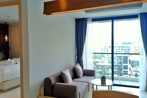 Condo in Phuket, Thailand, 2 bedrooms  № 149495 - photo 2