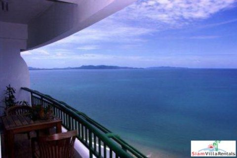 Apartment on Jomtien Beach, Pattaya, Thailand 2 bedrooms № 193043